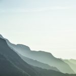 Musik für Trauerfeiern Berge Background
